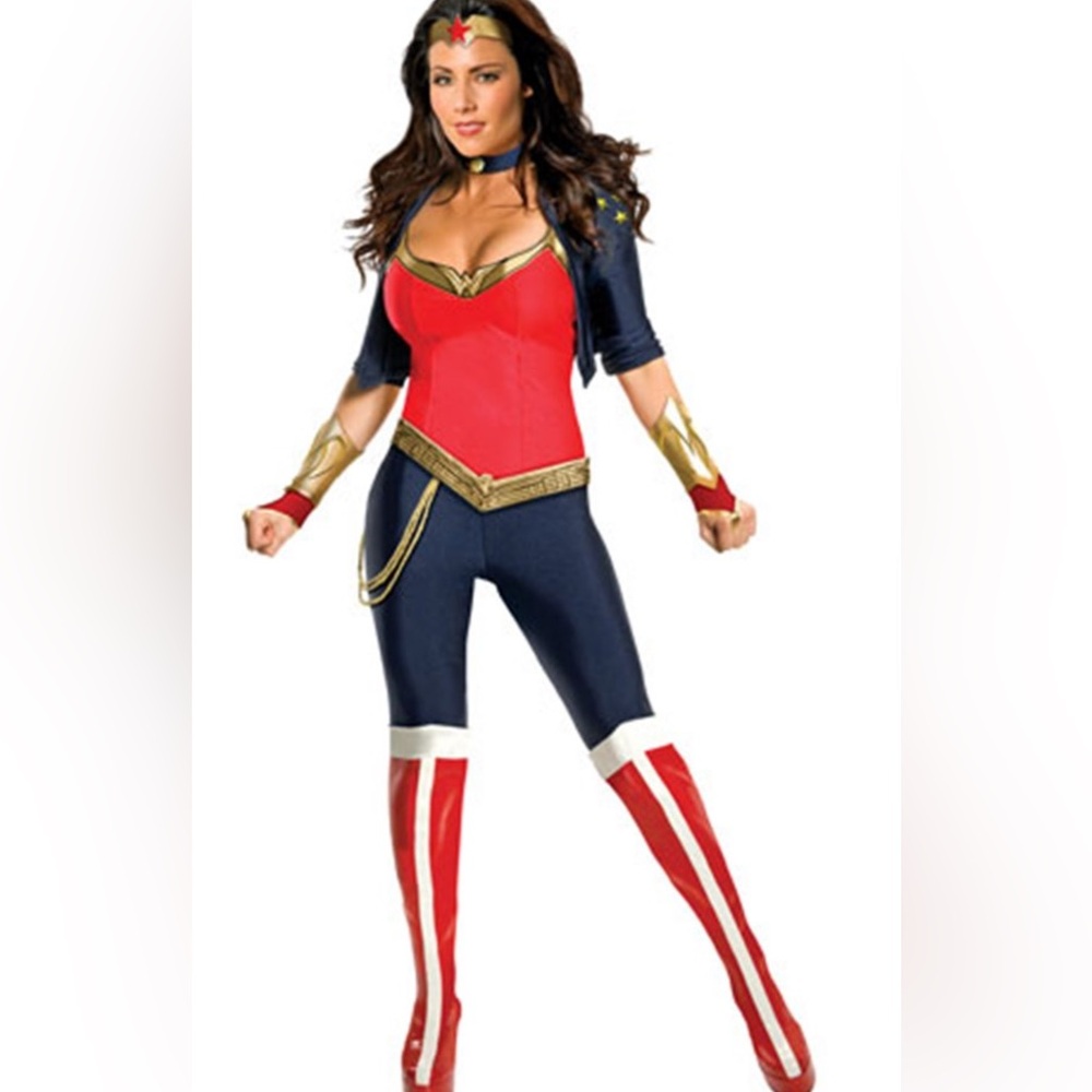 BRAND NEW: Wonder Woman Costume